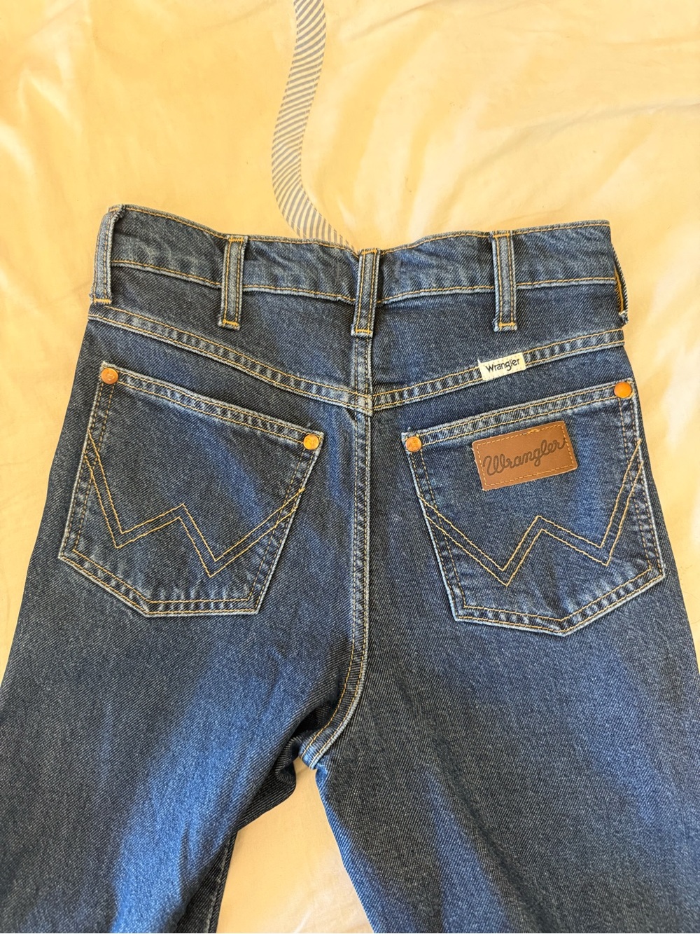 Wrangler Wanderer High Rise Flare Bootcut - Picture 2 of 3
